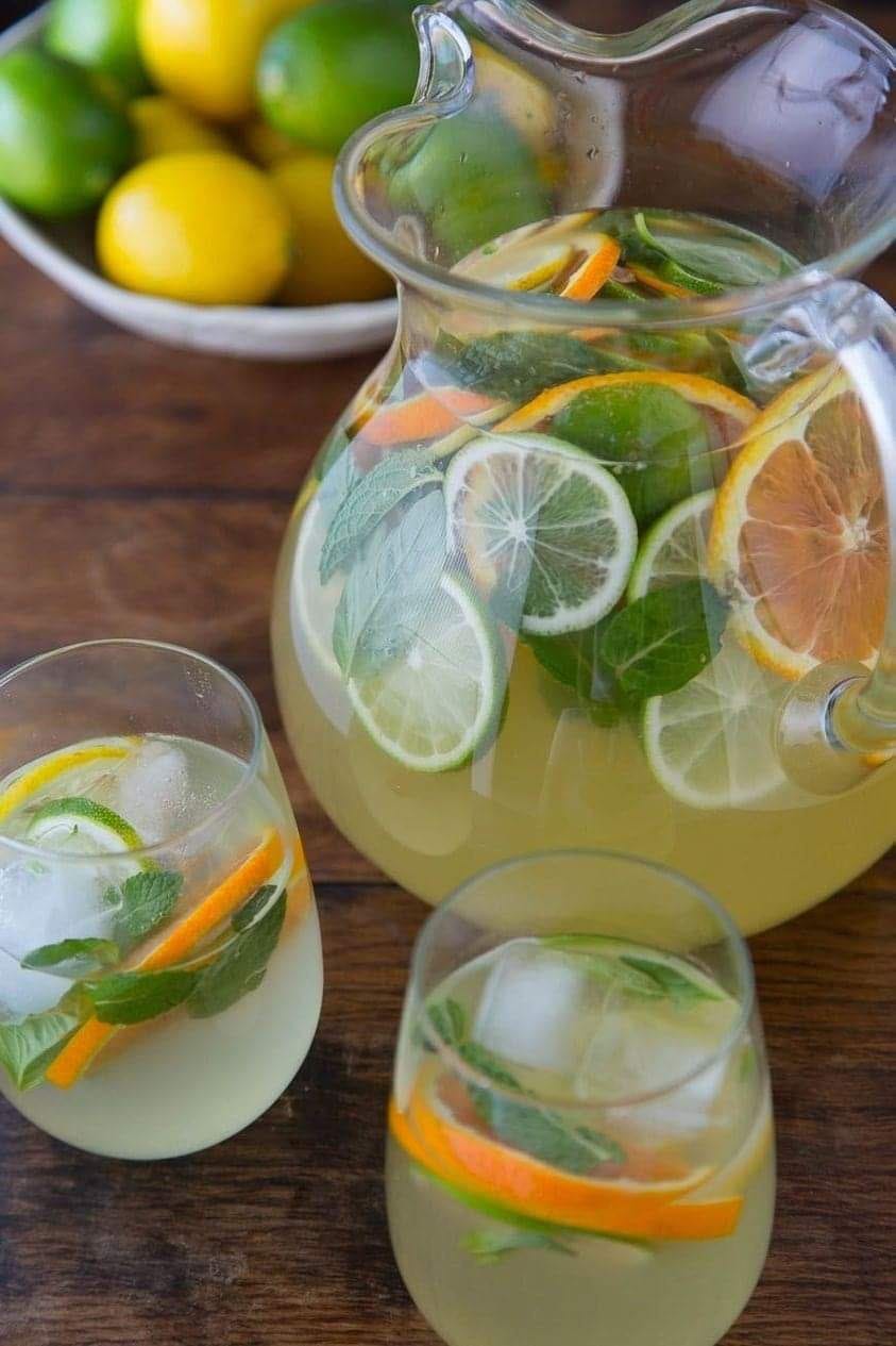 A 100% Natural Do-It-Yourself Detox Drink for Weight Loss