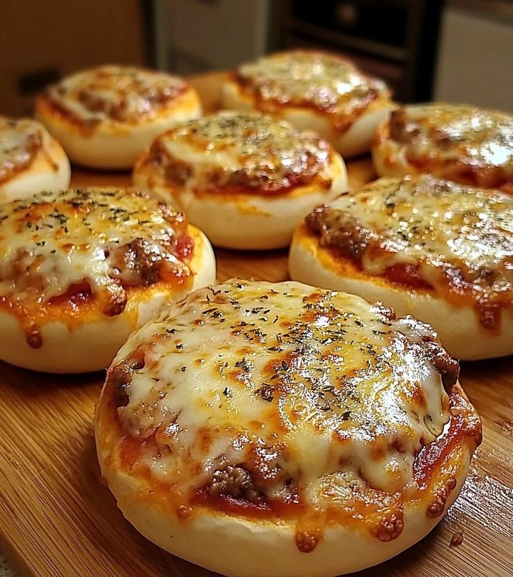 Easy Mini English Muffin Pizzas