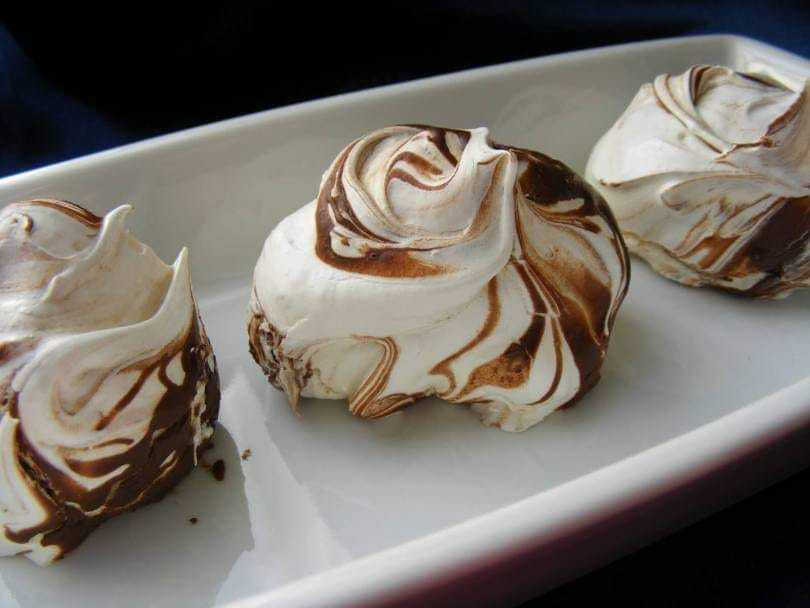 Chocolate Marbled Meringues