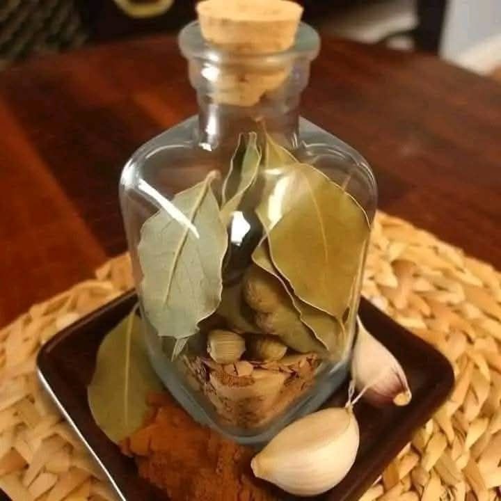 Put 7 bay leaves and 7 cloves of garlic in a bottle, then hide it in the house and see what happens within a week.