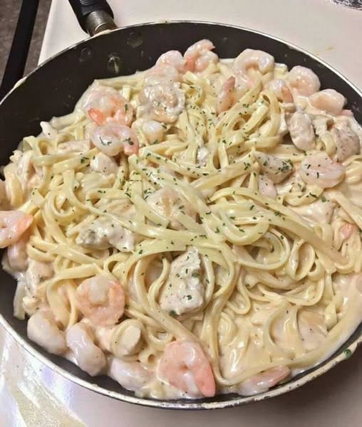 Alfredo Pasta With Shrimp