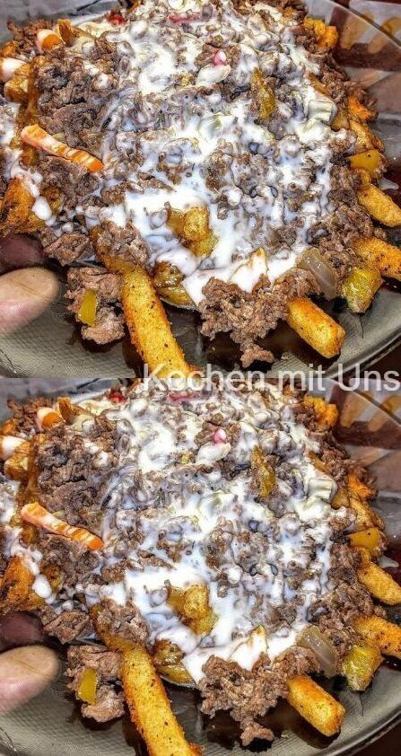 Cheese fries with minced meat