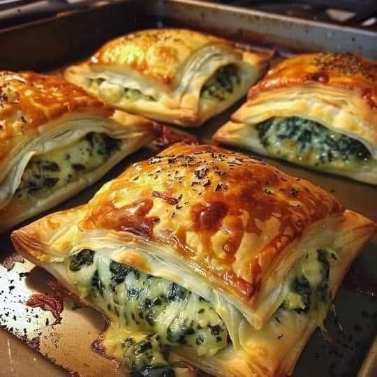 Easy Addictive Spinach Stuffed Pastry
