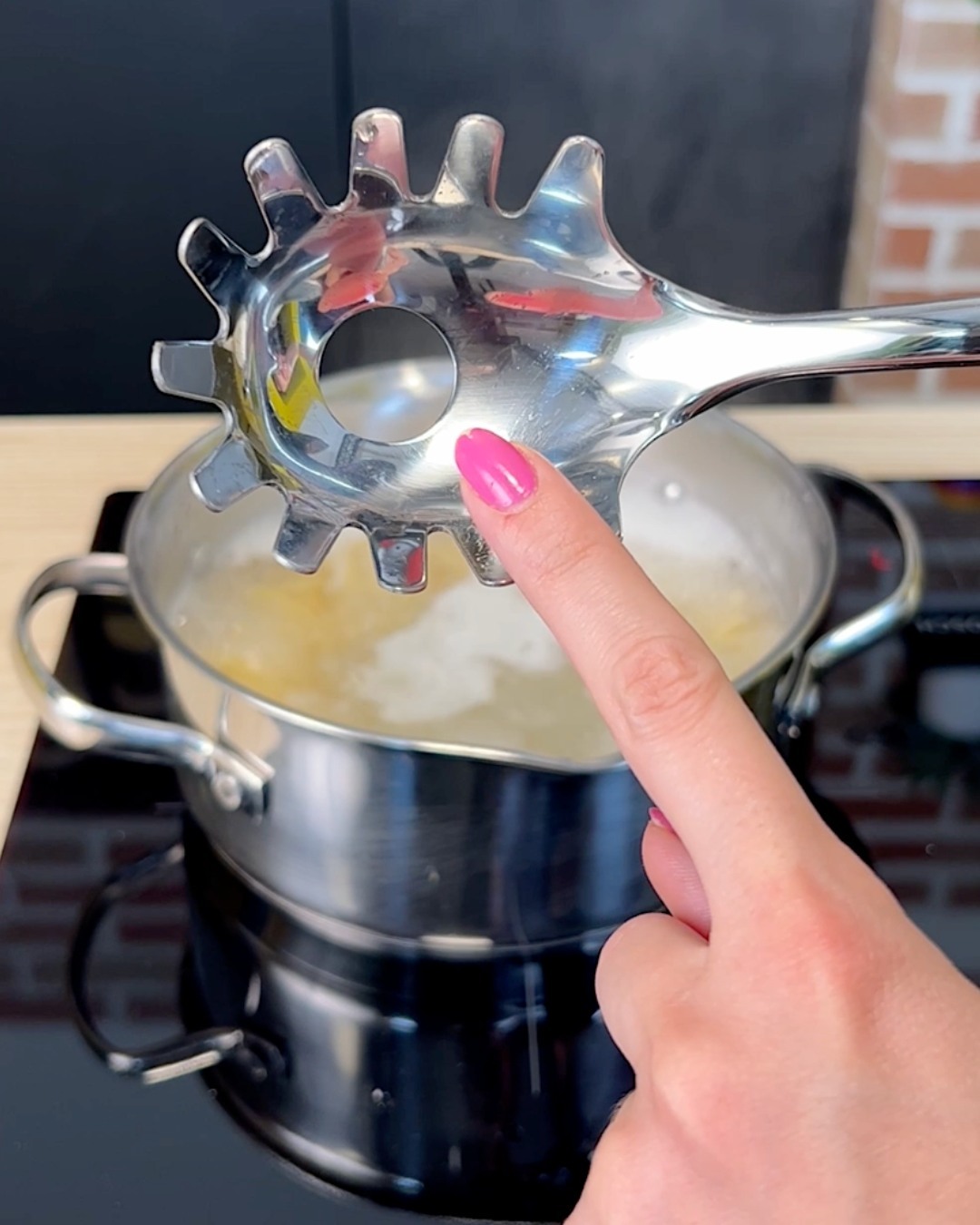 Cleaning Greasy Range Knobs: Nana’s Simple Trick
